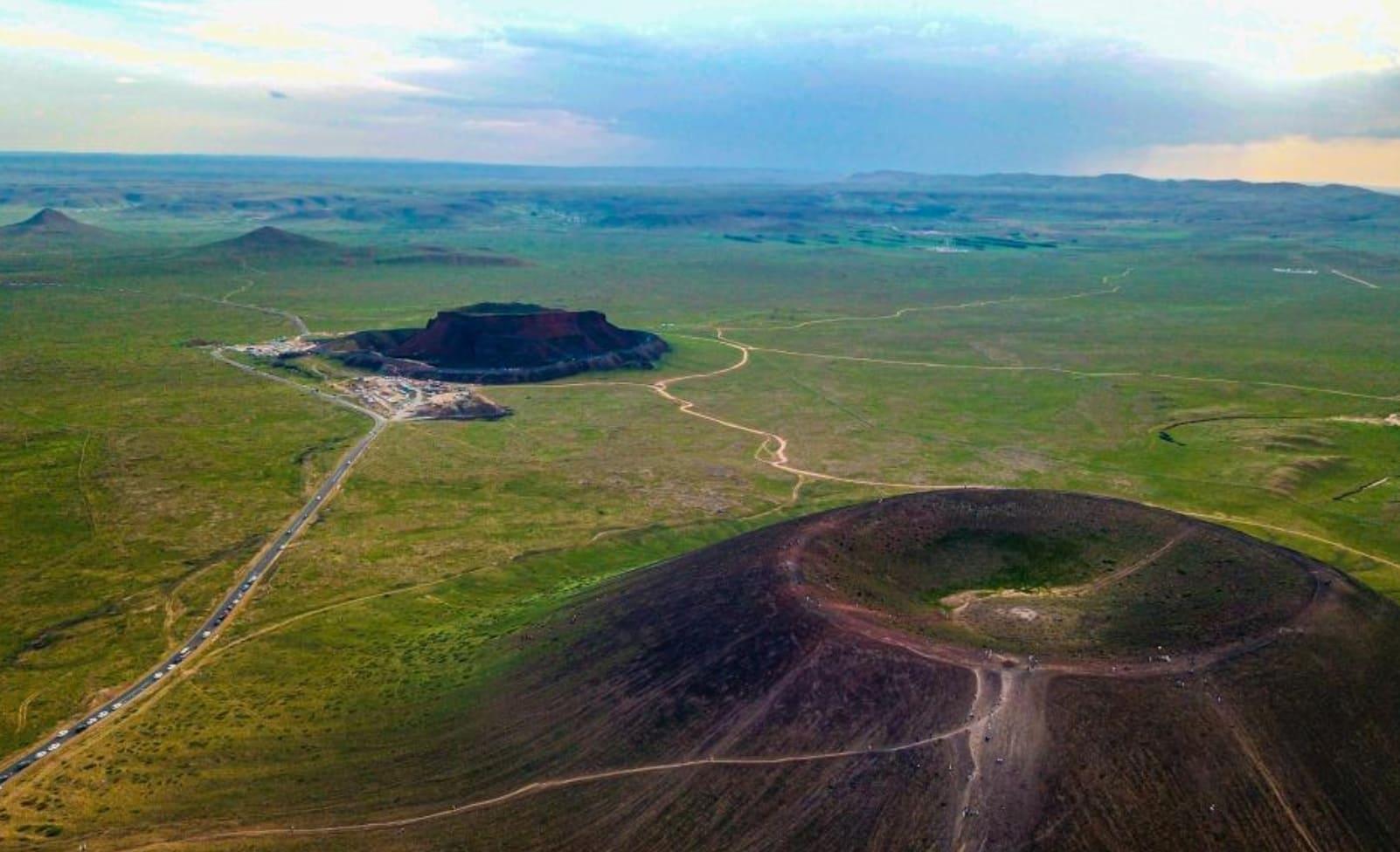 【Every Weekend】Volcanoes Camping + Hike on the Grassland