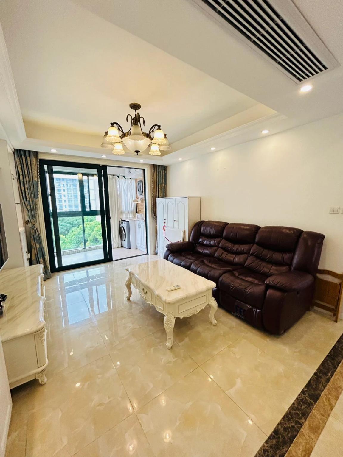 Yanan West Road, Tianshan Xingcheng, 2brs + balcony, Luxury interior