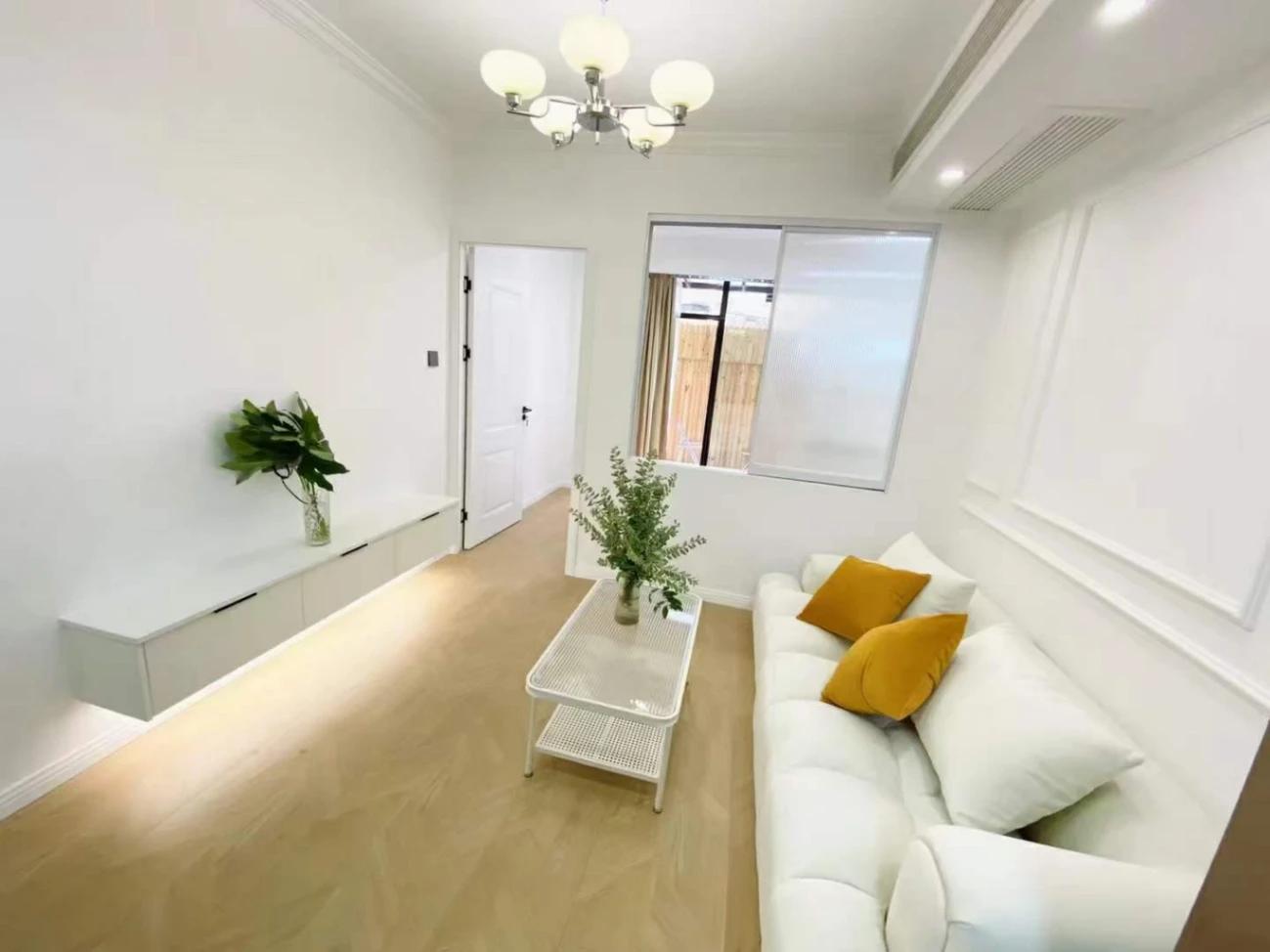 Zhongshan Park, 1 bedroom, Balcony, Metro Lines 2/3/4