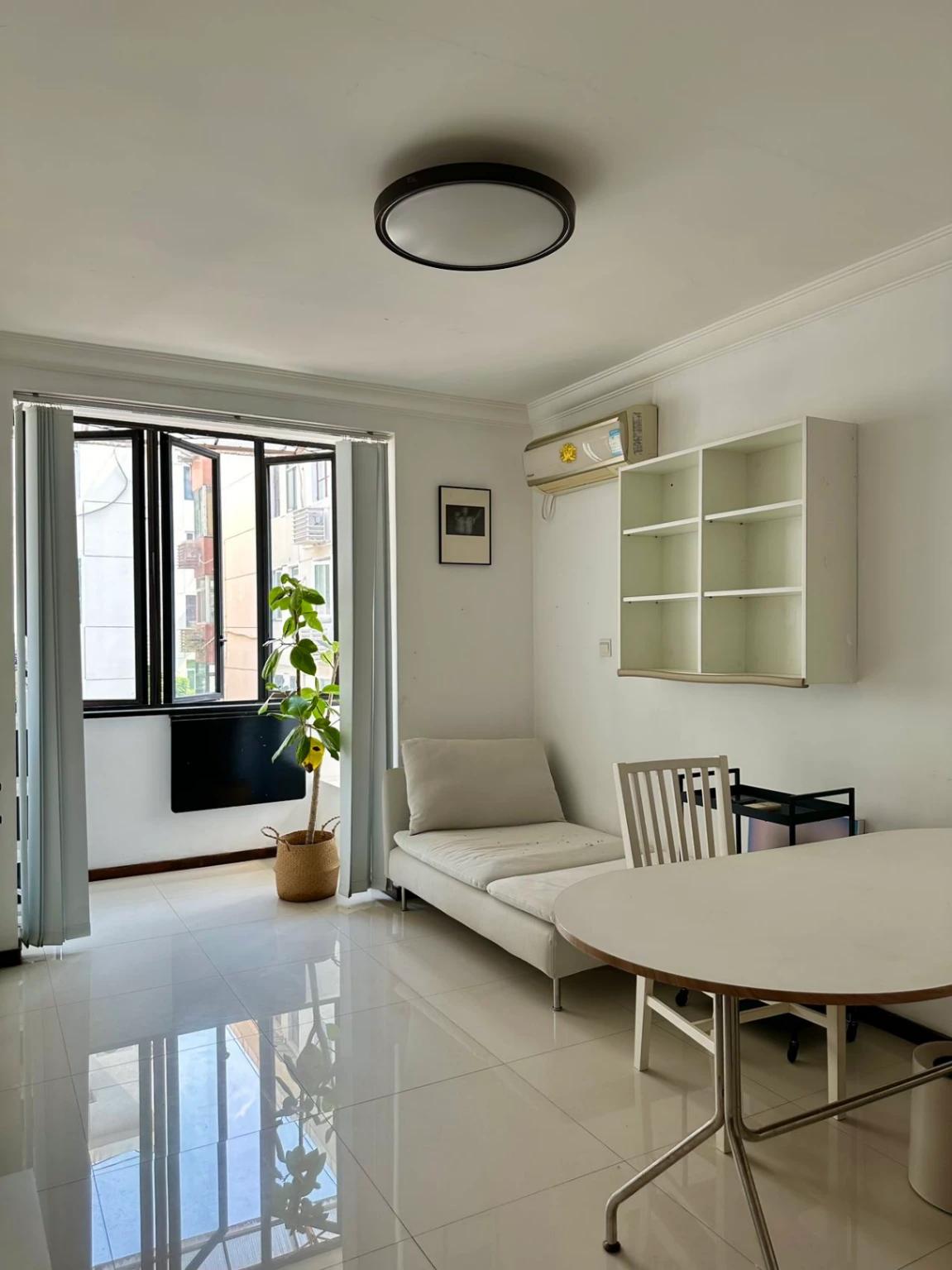 SJTU, 1 bedroom, 60㎡, Lines 10/11