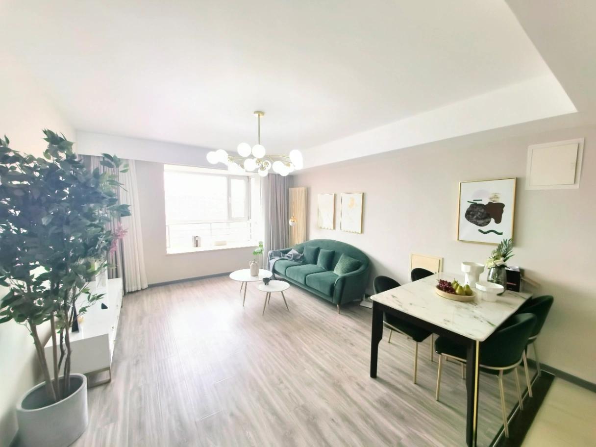 Dongzhimen, Well-Designed Studio, West Facing, 100㎡