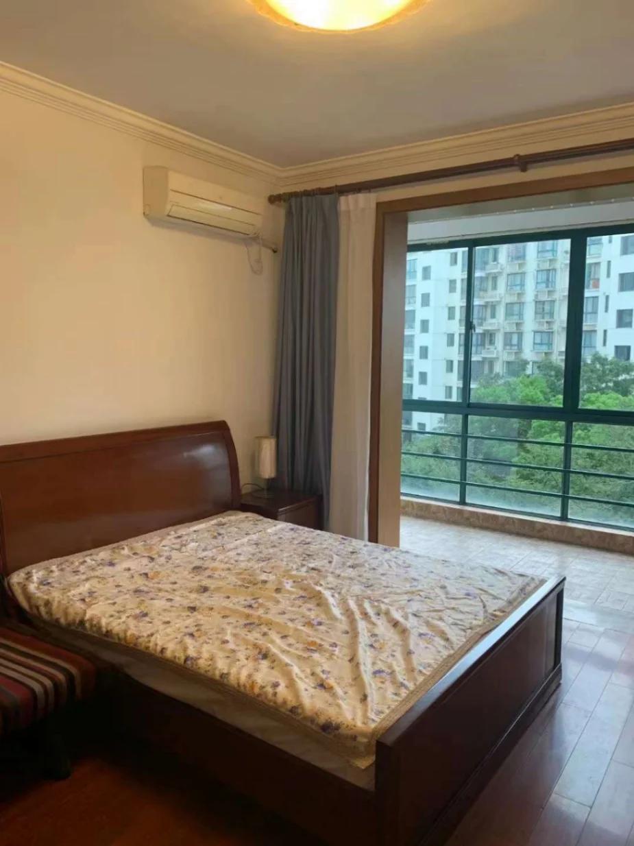 Jiangning Road, Spacious 2 bedroom apt, 100㎡