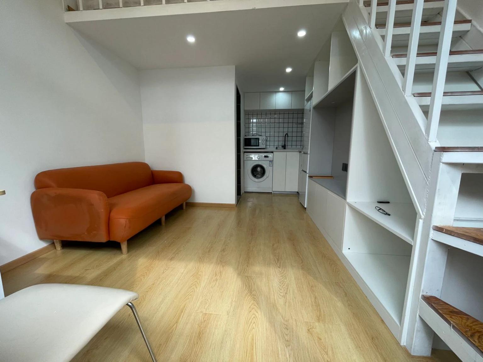 Yonghe Temple, Studio, Loft, South-facing