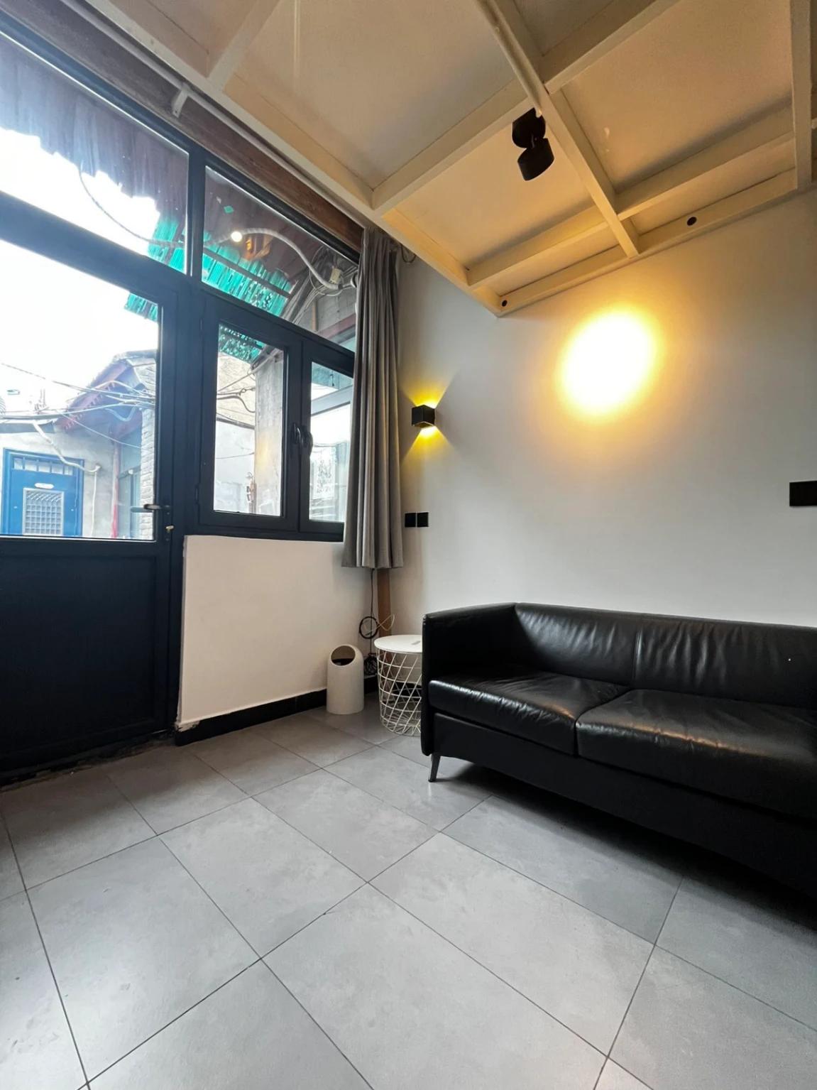 Zhangzizhong Road, Duplex Studio, Floor heating, Line 5