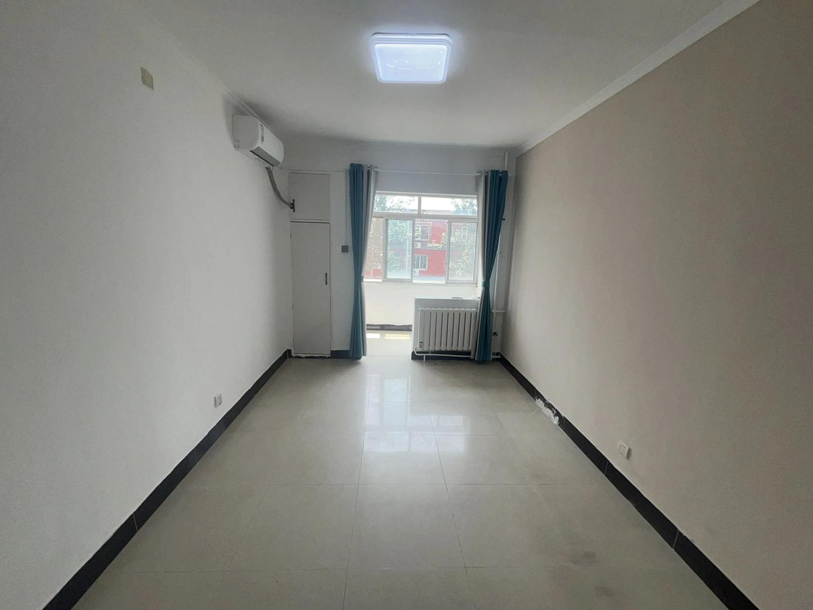Shuangjing, Spacious 2 bedroom, Newly Renovated