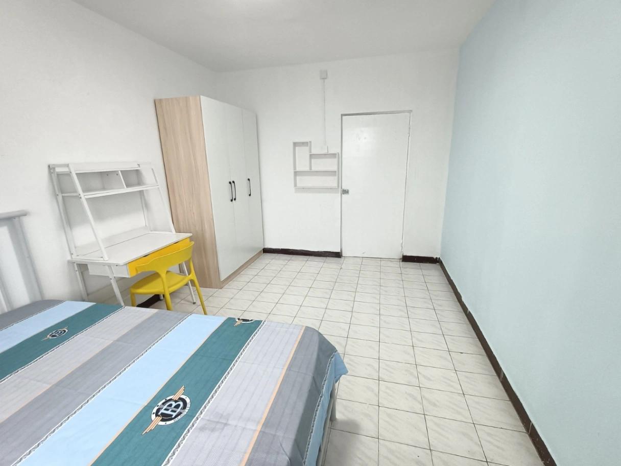 Wangjing, Secondary Bedroom, South-facing, Shared