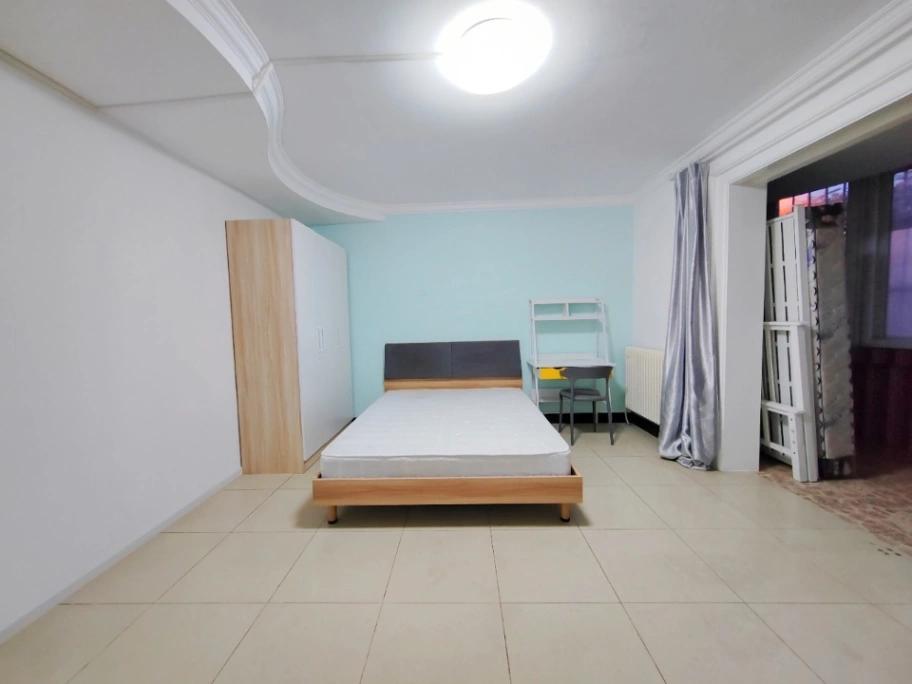 Wangjing, Master Bedroom with Private Balcony, 4bds 2bts, Shared