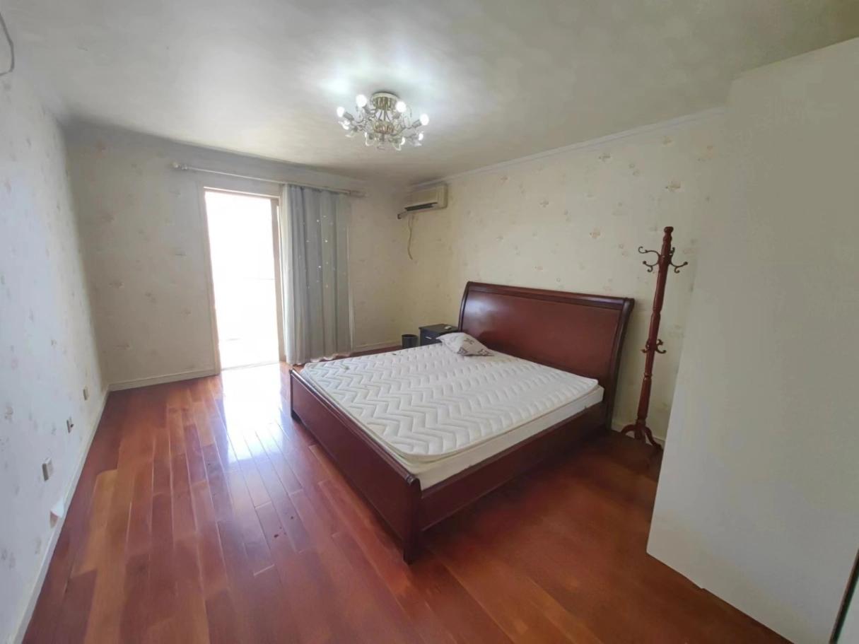 Shuangjing, 3brs 2bts 2 living rooms, Southeast-facing, 185㎡
