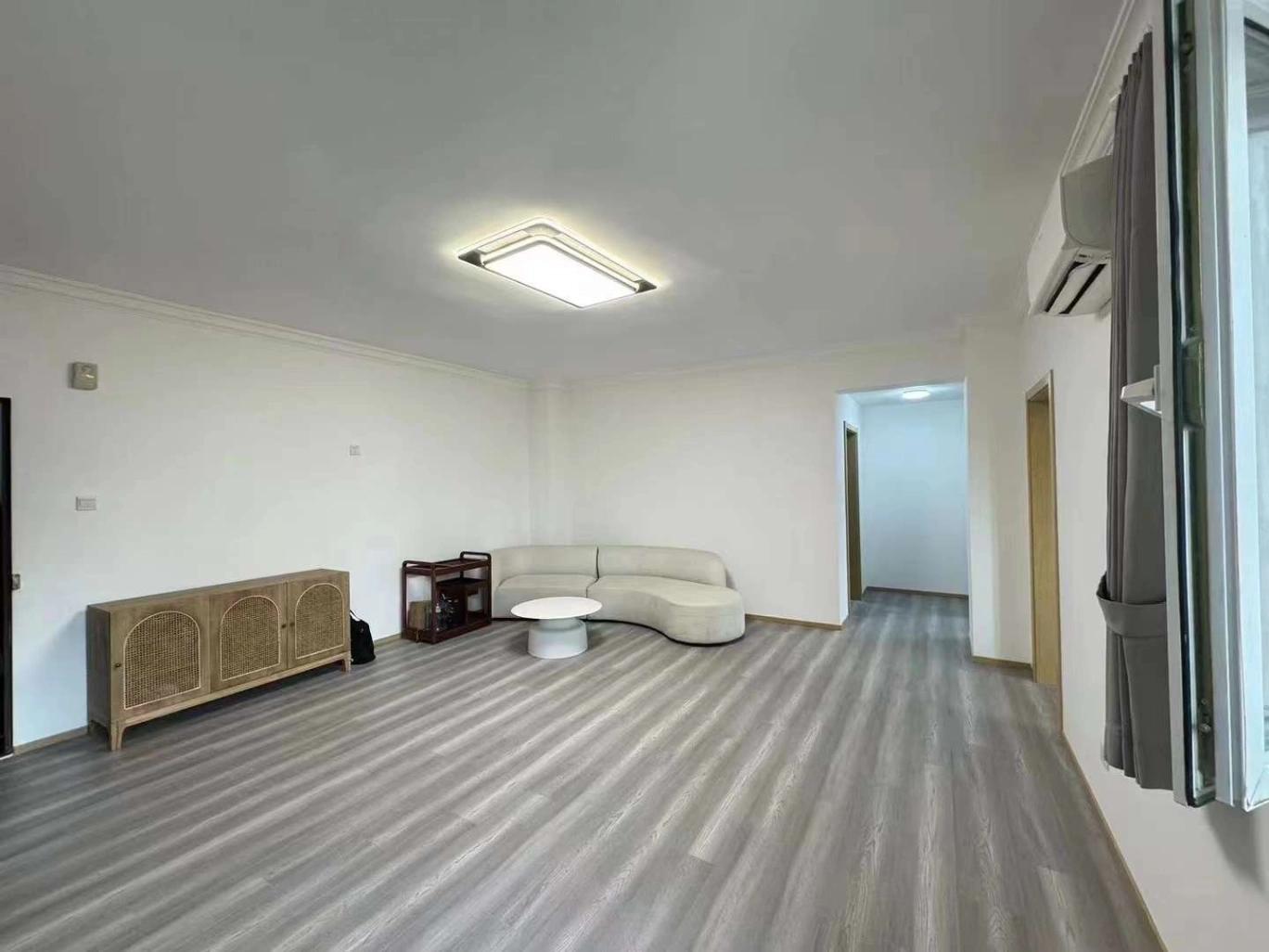 SJTU, 3 Bedrooms, 2 Living rooms, 2 Bathrooms, Area 150㎡