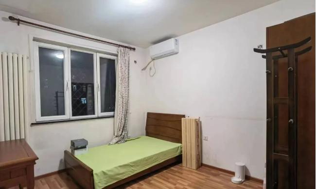 THU, 2 Bedrooms, Fully Furnished, Well Decorated, Near Subway