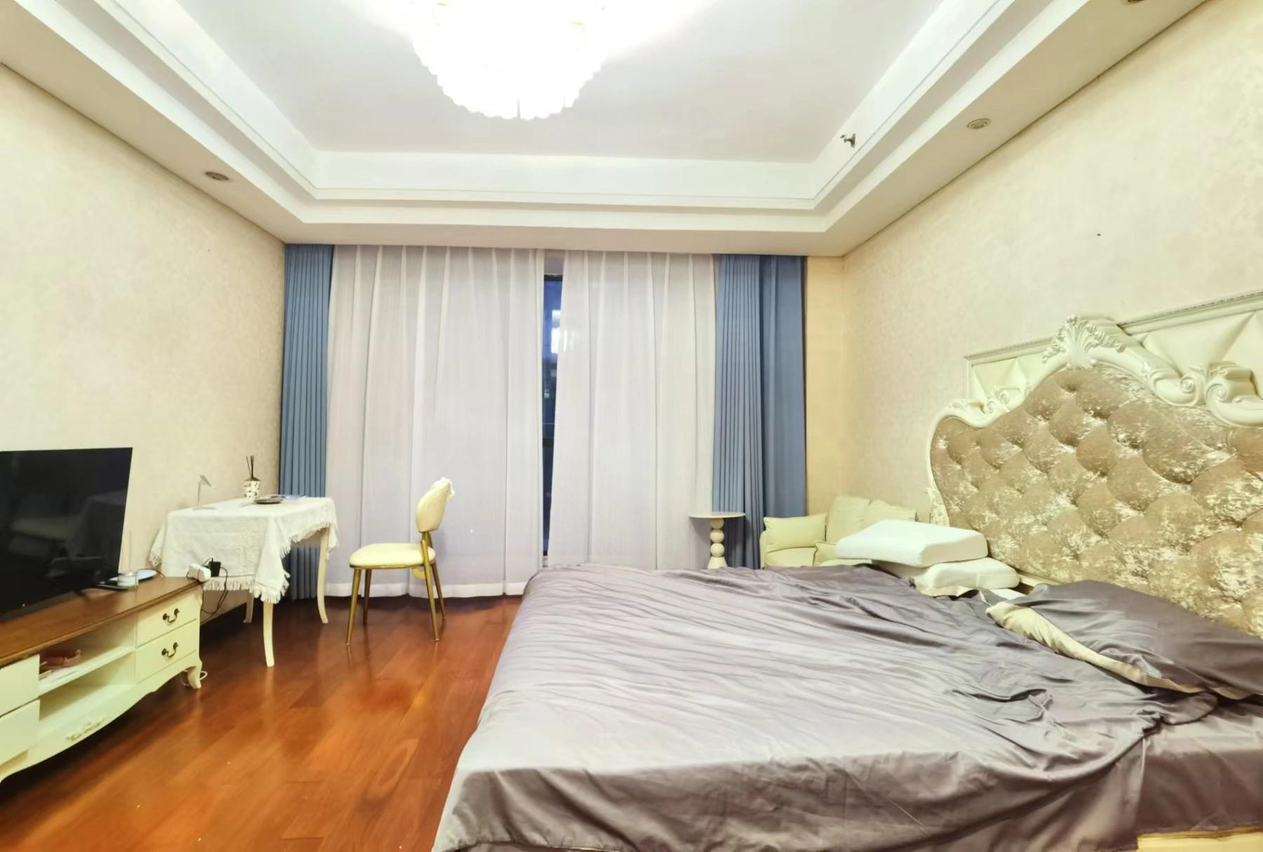 Liangmaqiao, Fully-Furnished, Metro Nearby