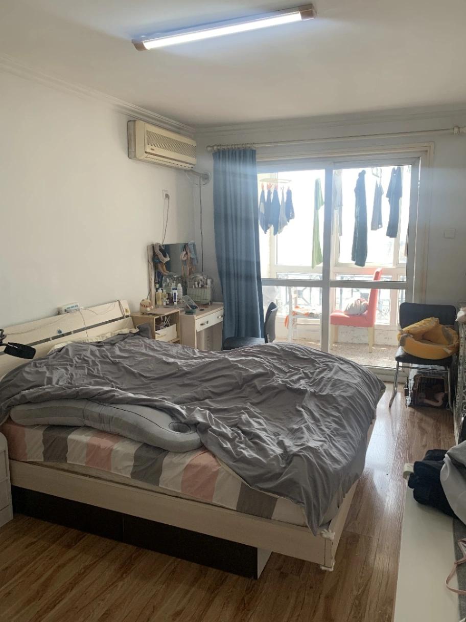Dongzhimen, 1 Bdr, Near Subway, 8th floor, 67㎡, West Facing