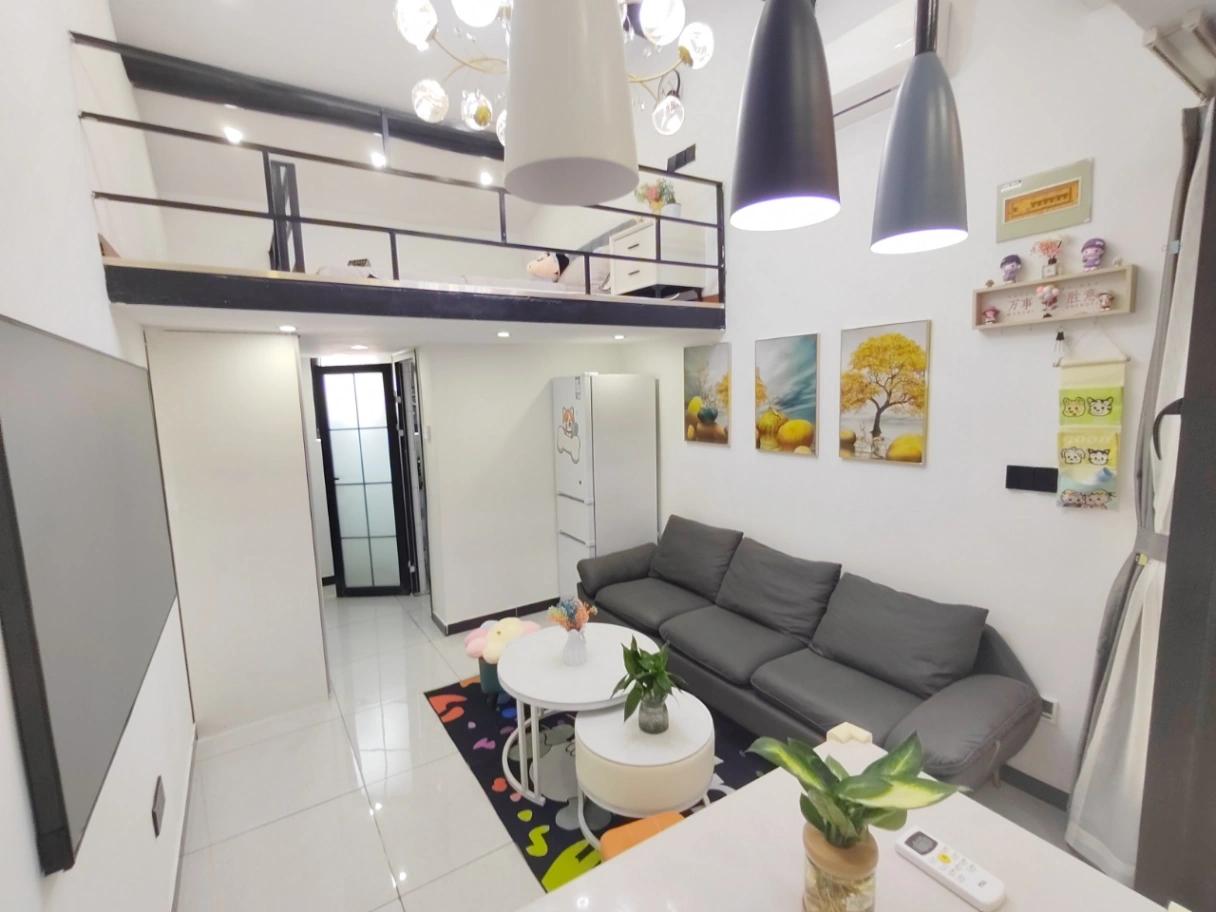 Beixinqiao, Xiguan Hutong, 1bdr, Loft, well-decorated 