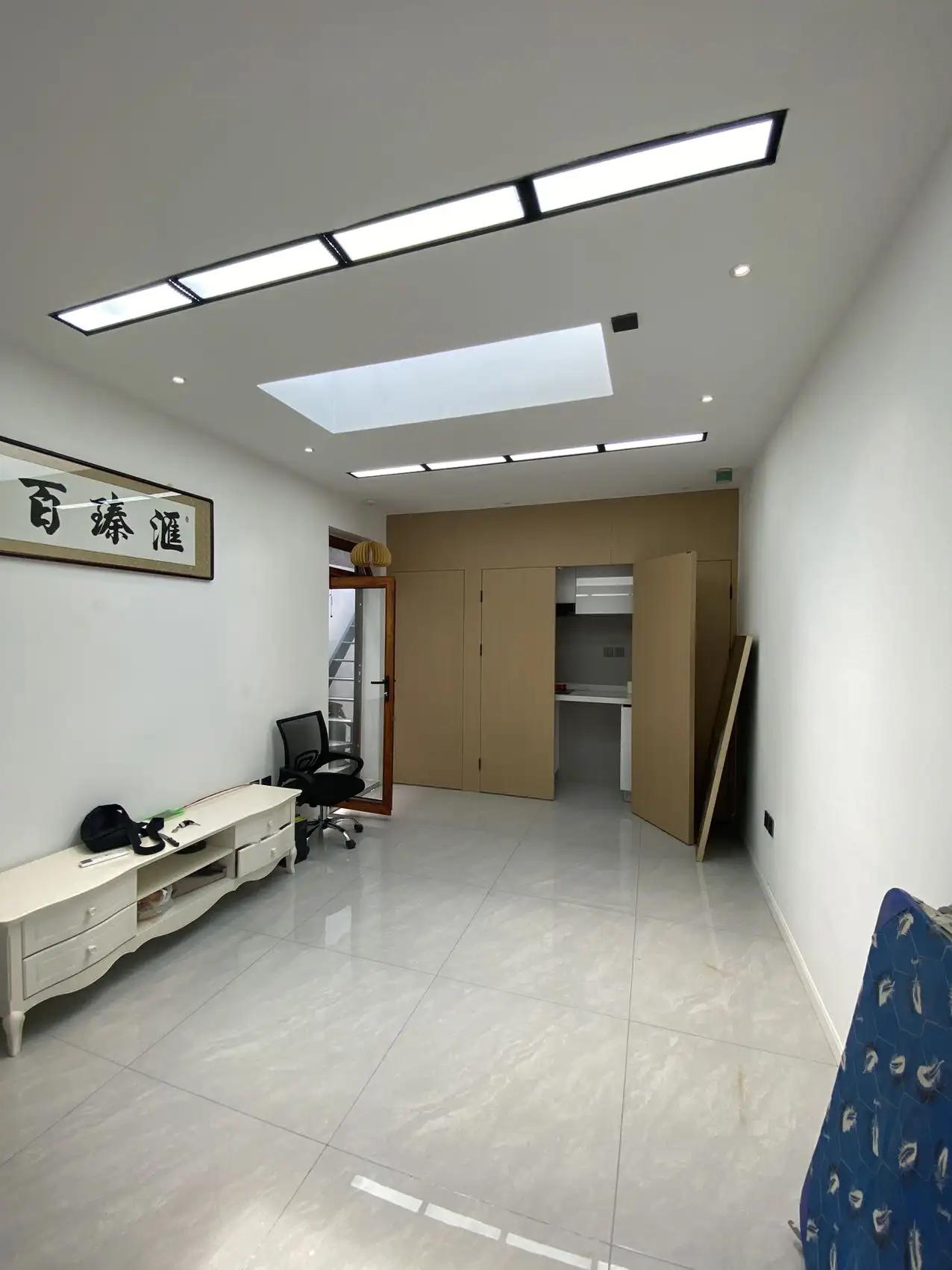 Zhangzizhonglu, No.43 Beijianzi,  PrivateBalcony,  Fully-Furnished