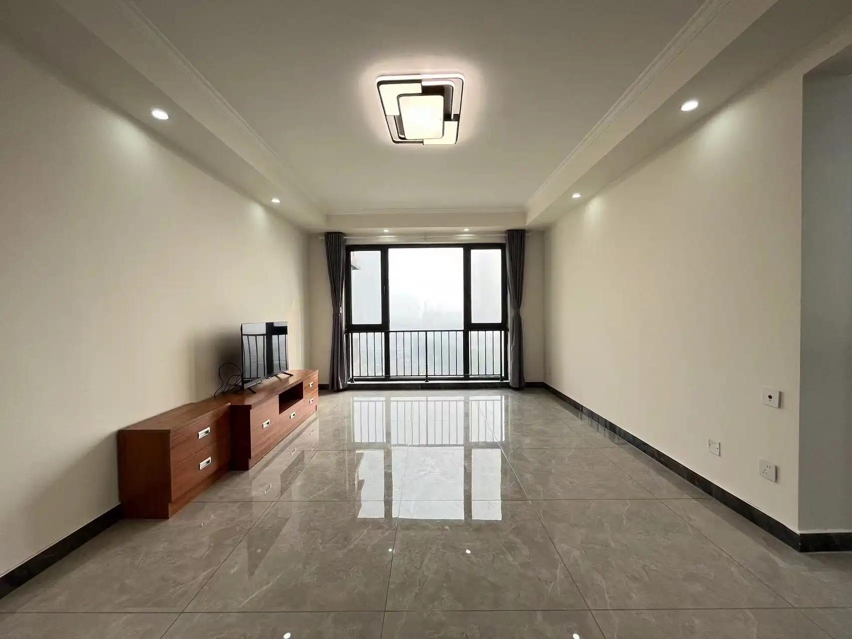 Dongba, Huayu International, 3bds, Well-decorated