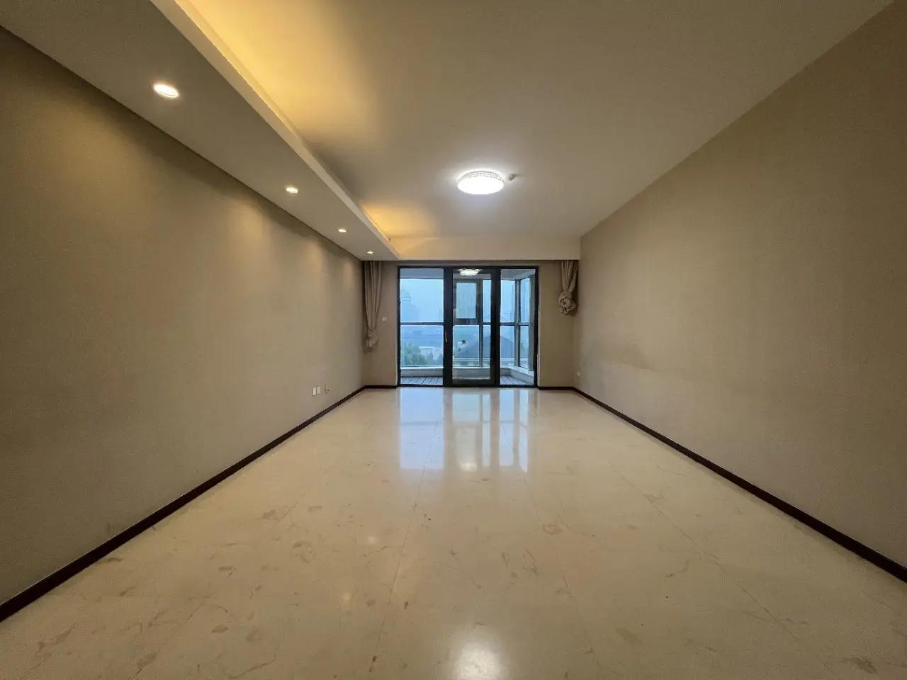 Liangmaqiao, Huayuan Jiuduhui, 3bds, Spacious