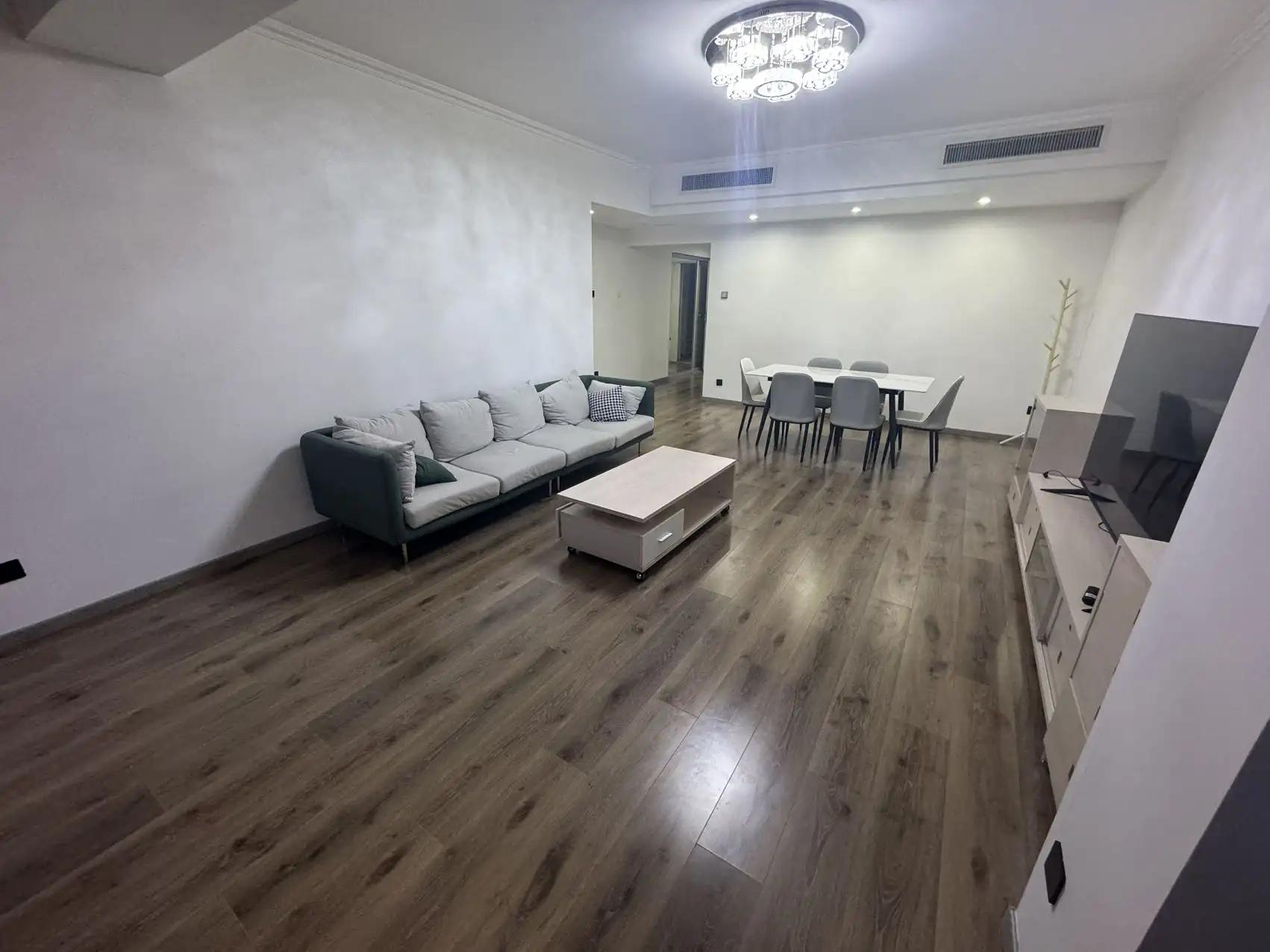 Chaoyang Park, Boya Garden, 3bds, Wooden Floor