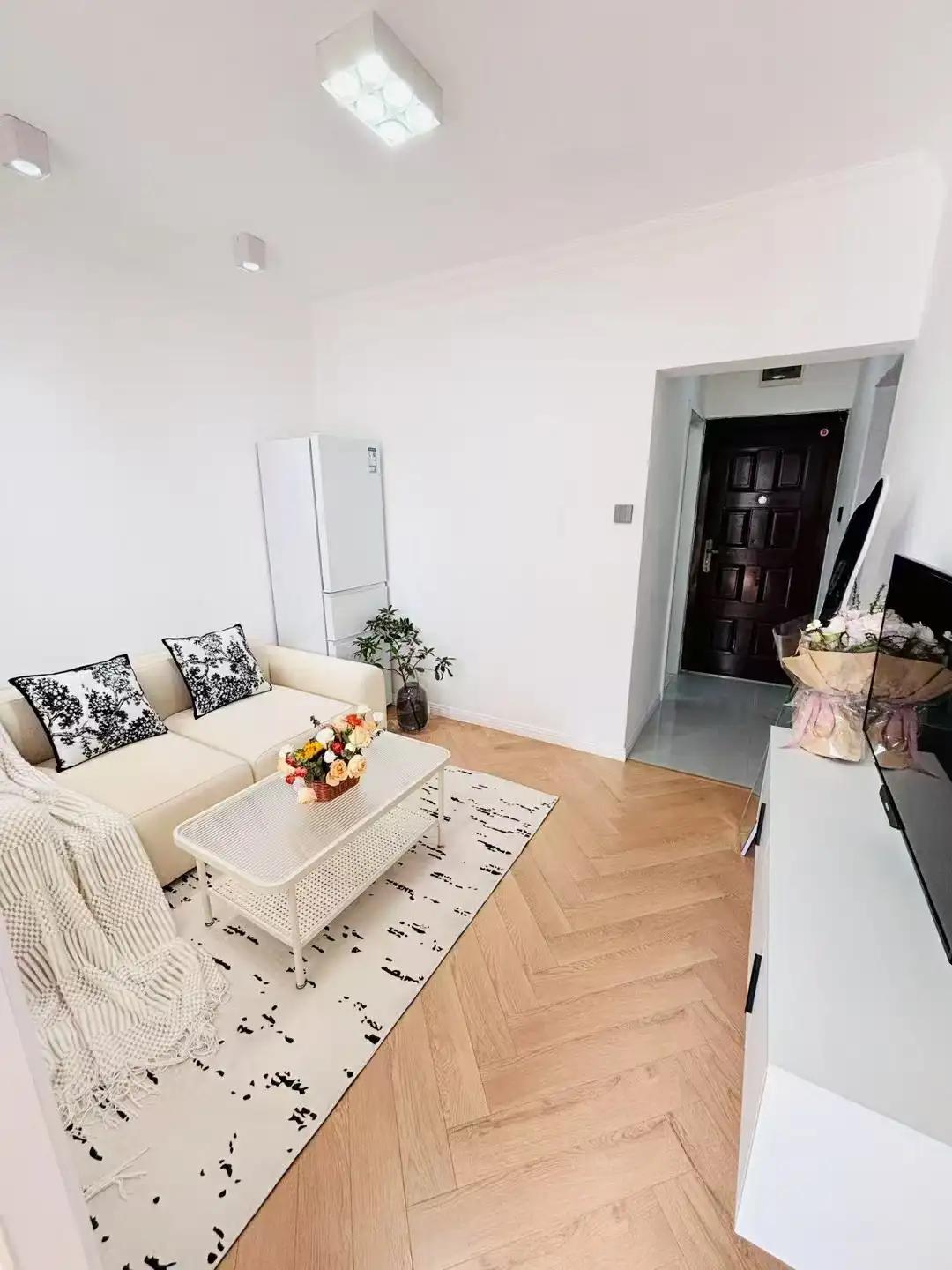 Wuyi Road, 1bd, Well-decorated