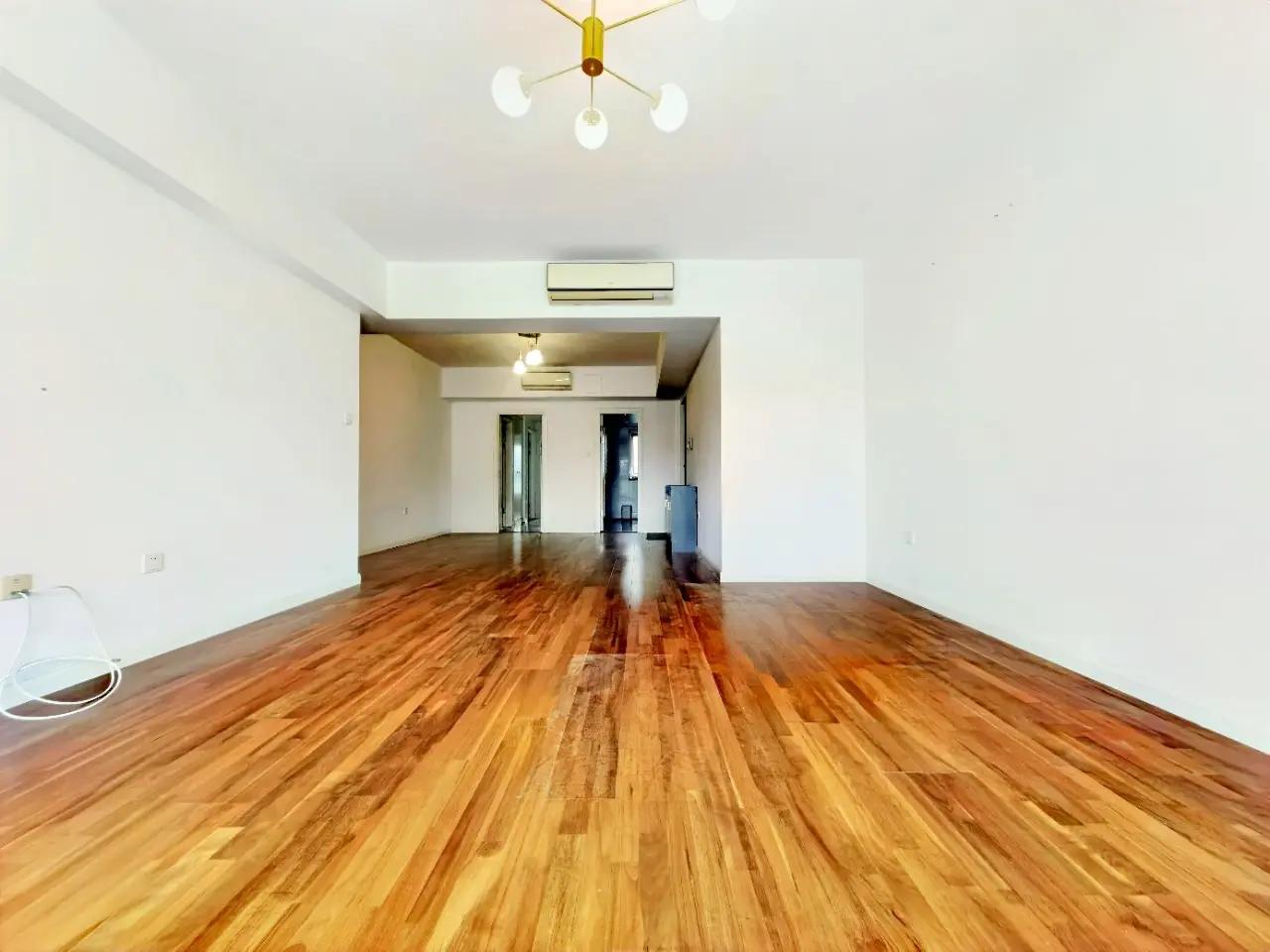 National Exhibition, Yutianxia Shengyu, 3bds, Wooden Floor