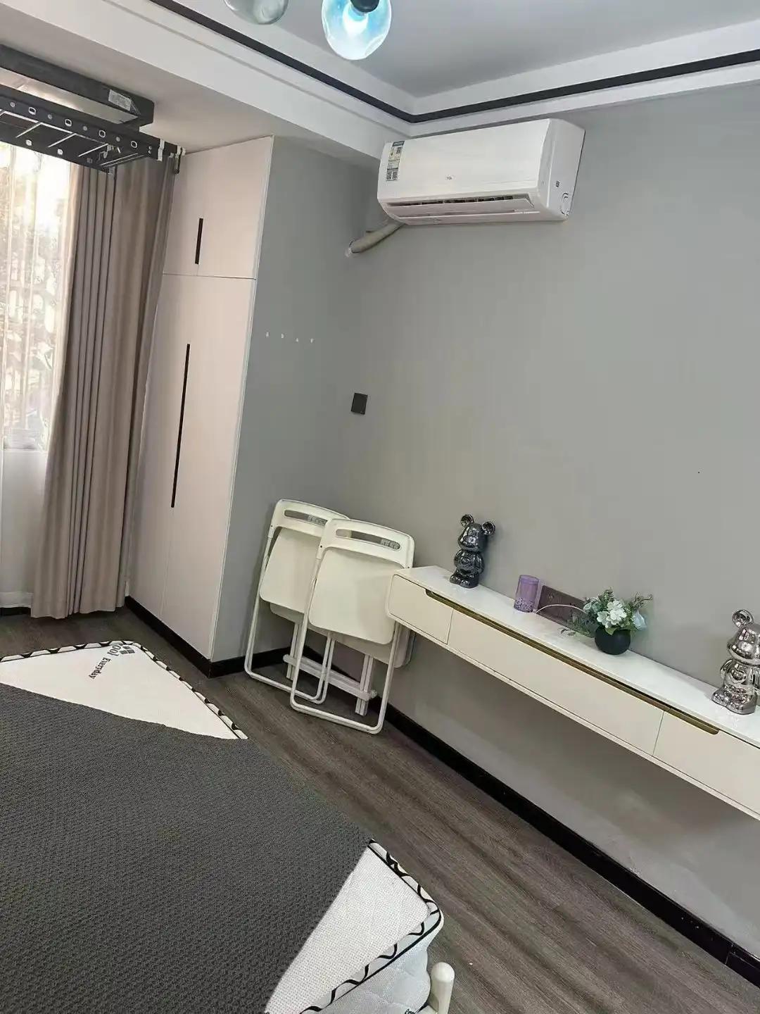 Hongqiao Road, Hongnan Building, 1bd, Well-decorated
