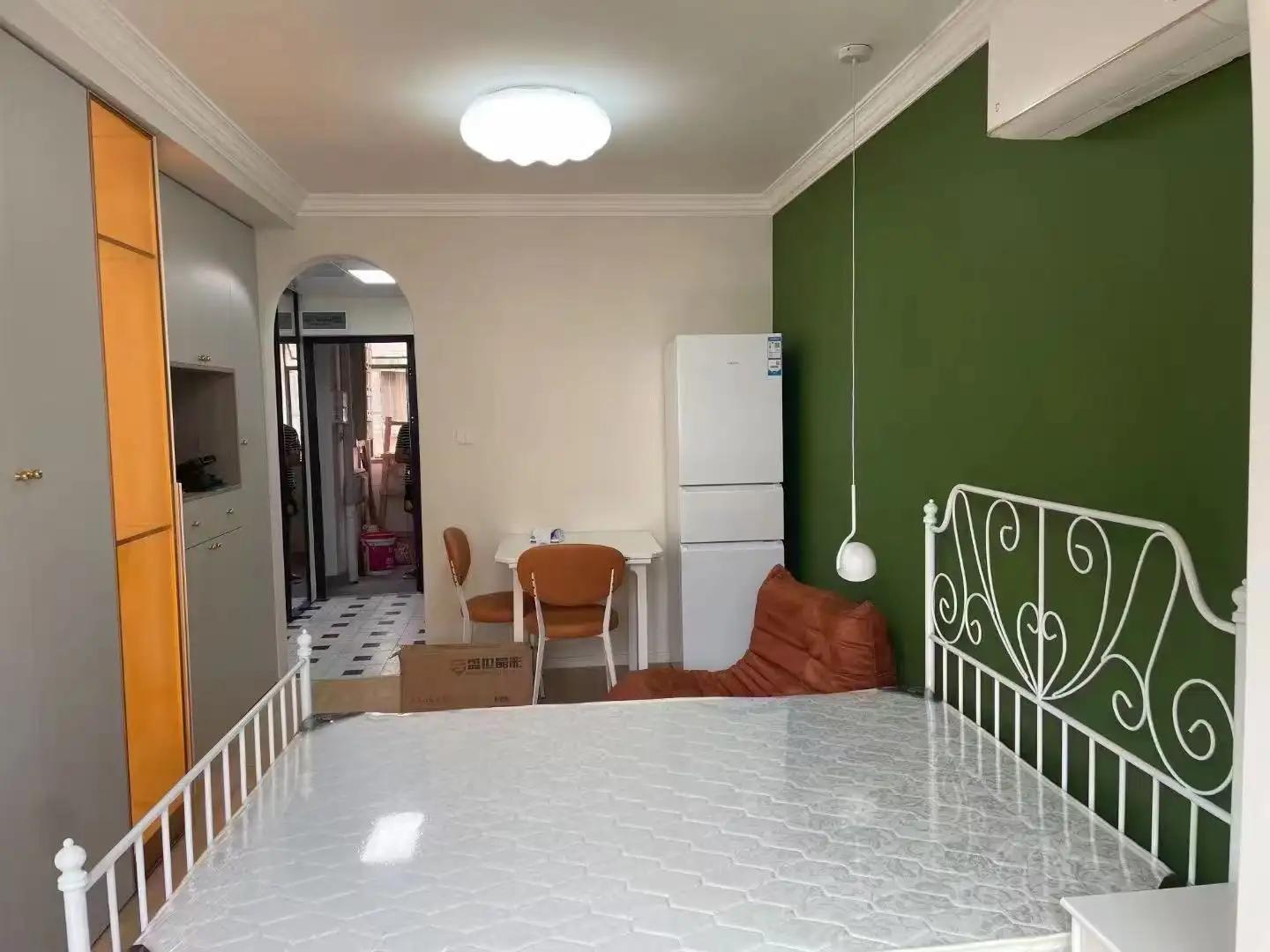 Jiangsu Road, Nanhui Community, 1bd