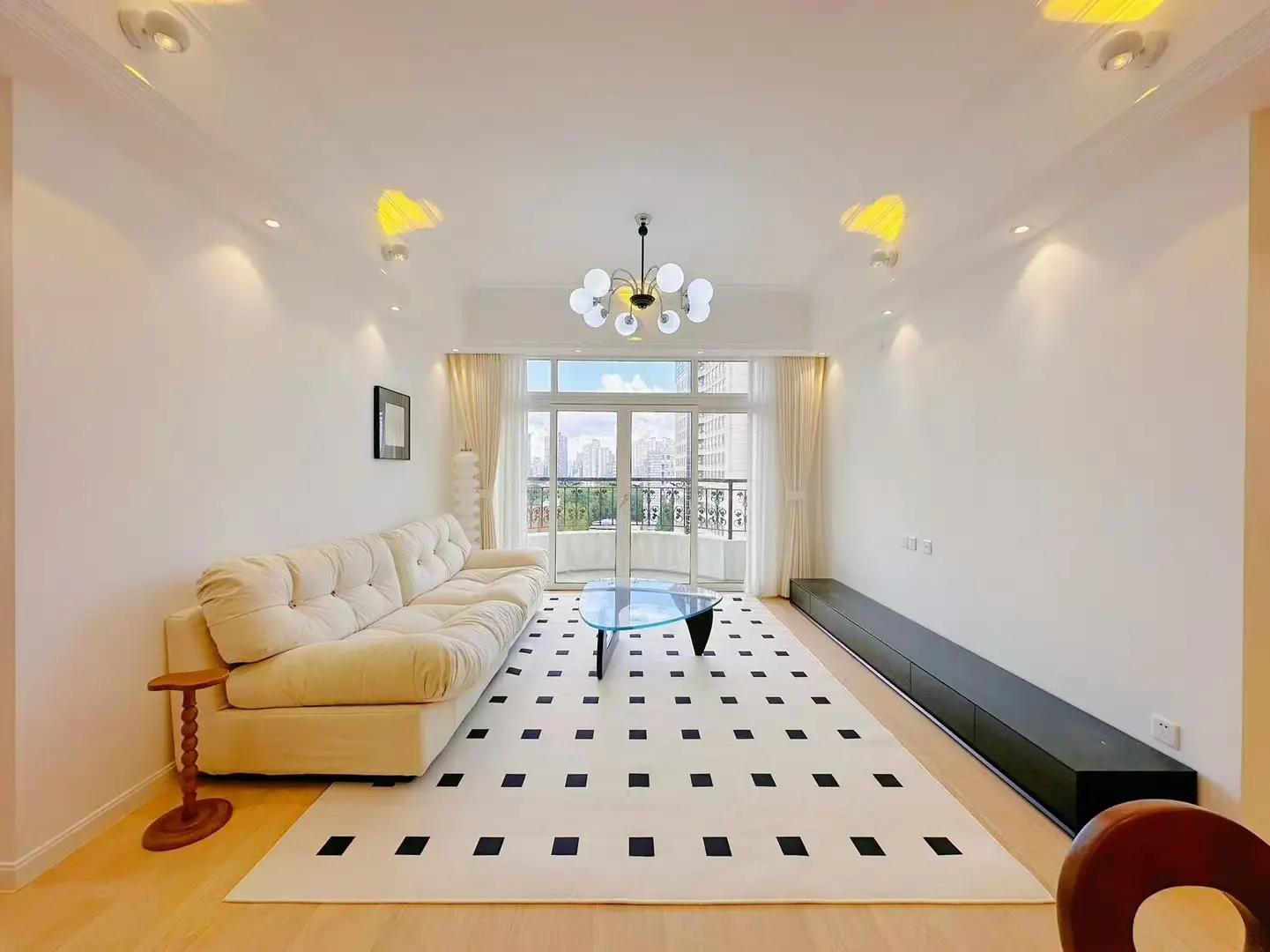 Zhaojiabang, Baroque Apartment, 3bds