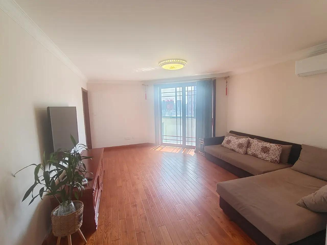 Zhongshan Park, Nantian Building, 2bds