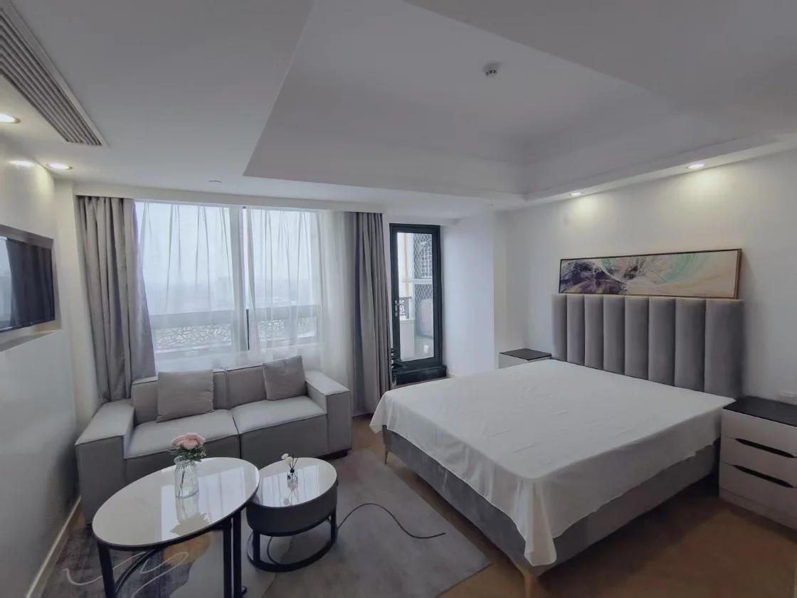 Shuicheng Road, Grand Mercure Hongqiao, 1bd