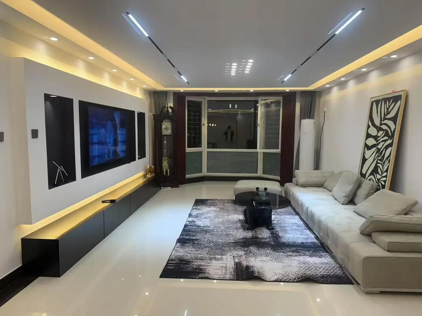 Jiulongshan, Jingang International, 3bds