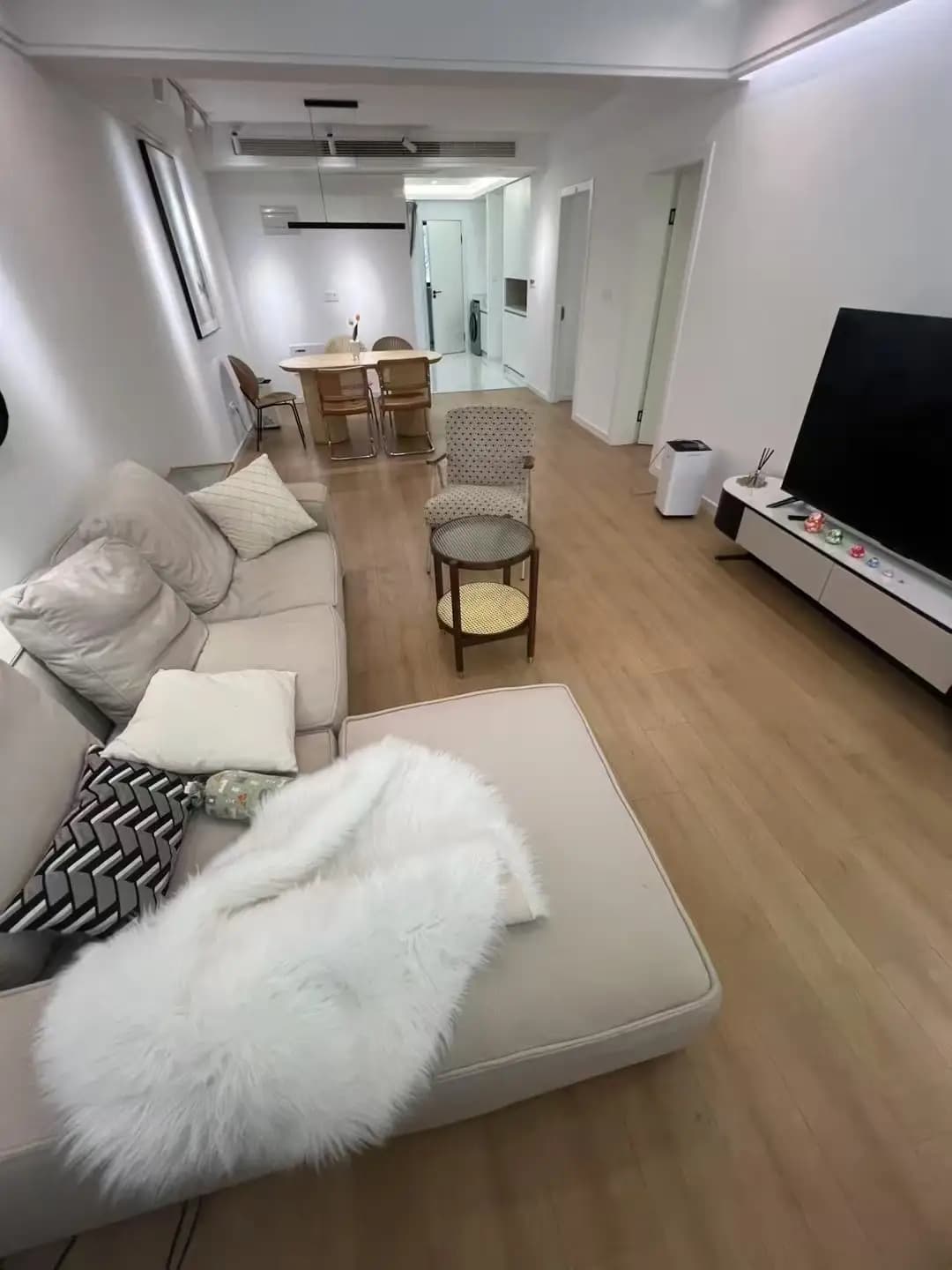 Madang Road, Lane 436 Xujiahui Road, 3bds