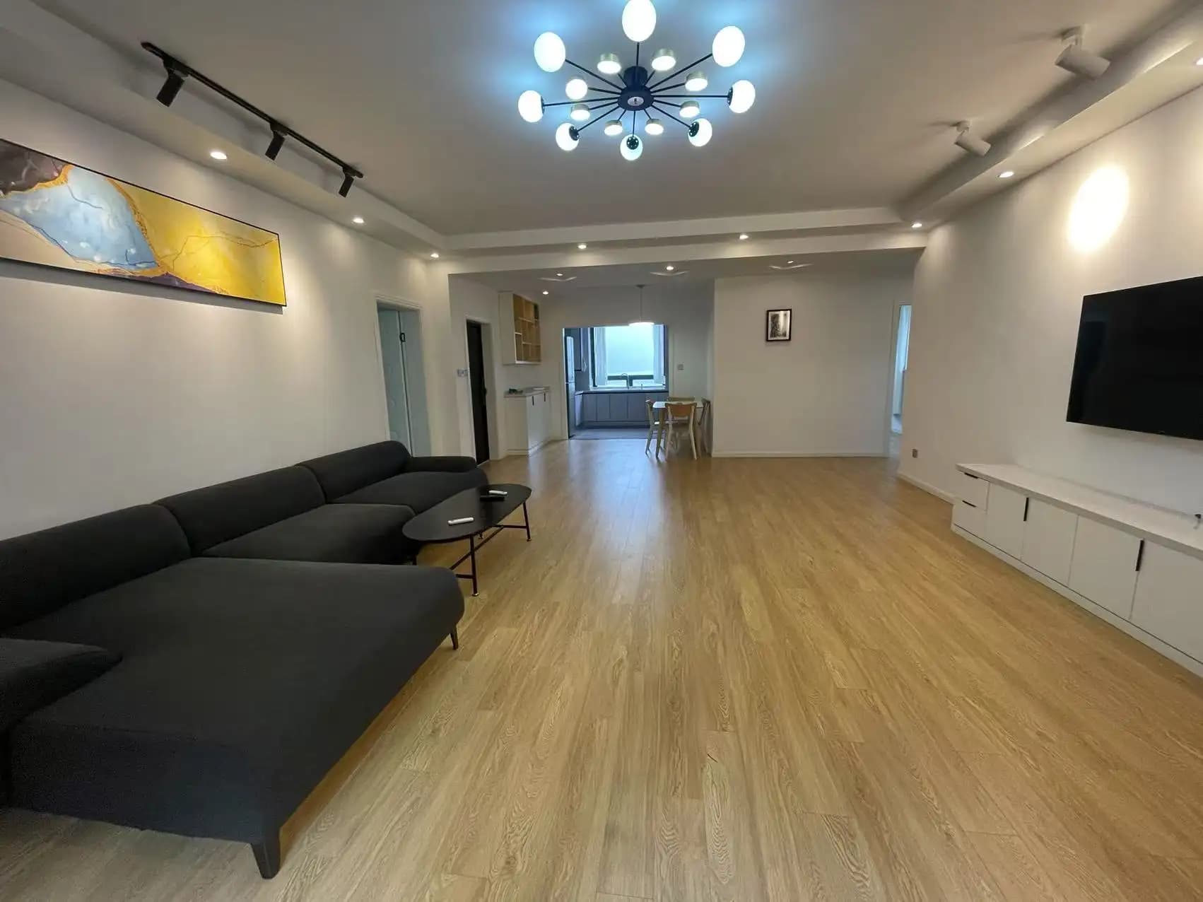 Yishan Road, Xuanyu Garden, 3bds