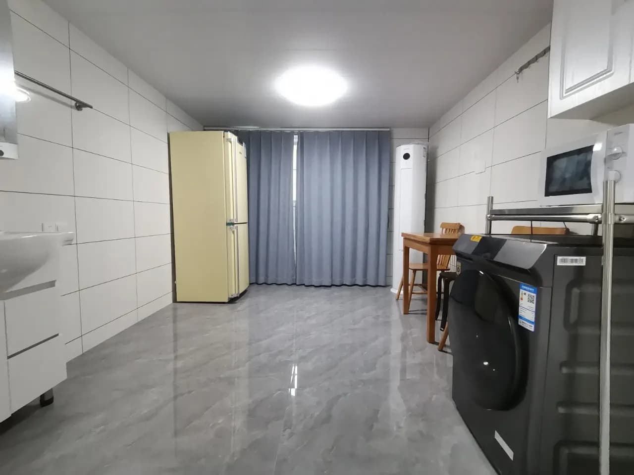 Loushanguan Road, Youyi Community Lane 41, 1bd