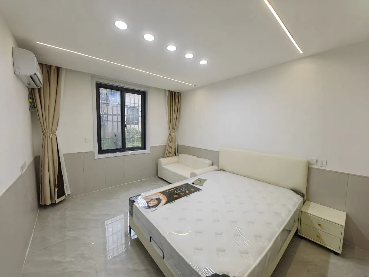 Loushanguan Road, Tianshan Wucun, 1bd