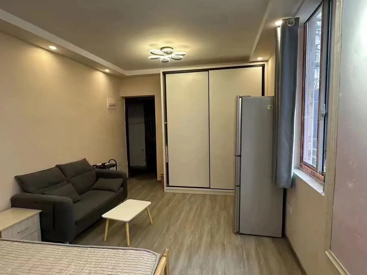 Loushanguan Road, Tianshan Fifth Village, 1bd