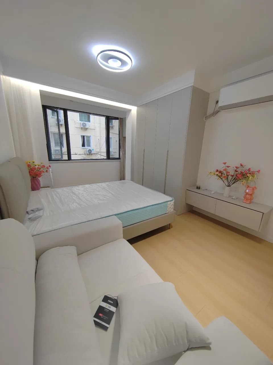 Jiangsu Road, Lane 318 Changningzhi Road, 2bds