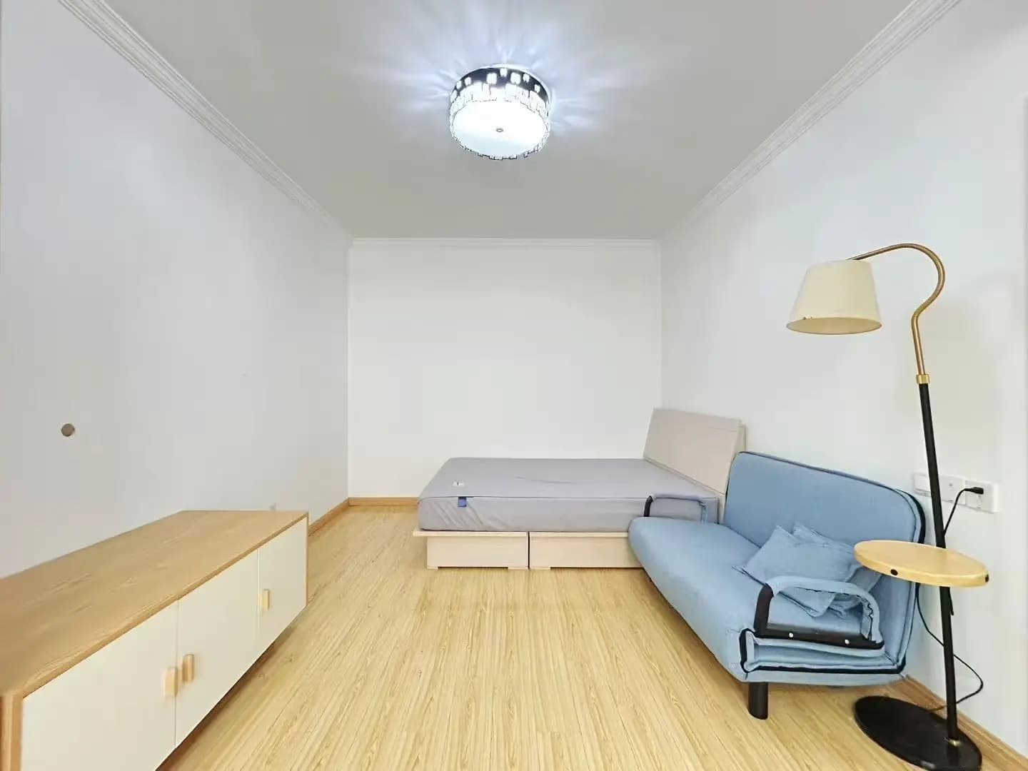 Zhongshan Park, Yan'an West Road, 1bd
