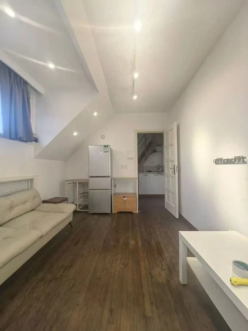 Changshulu, Yanqing Road Lane 51, 2bds