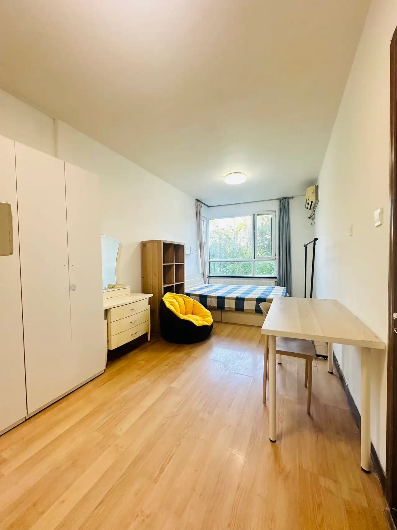 Xuezhiyuan, Yicheng East Garden, Share house