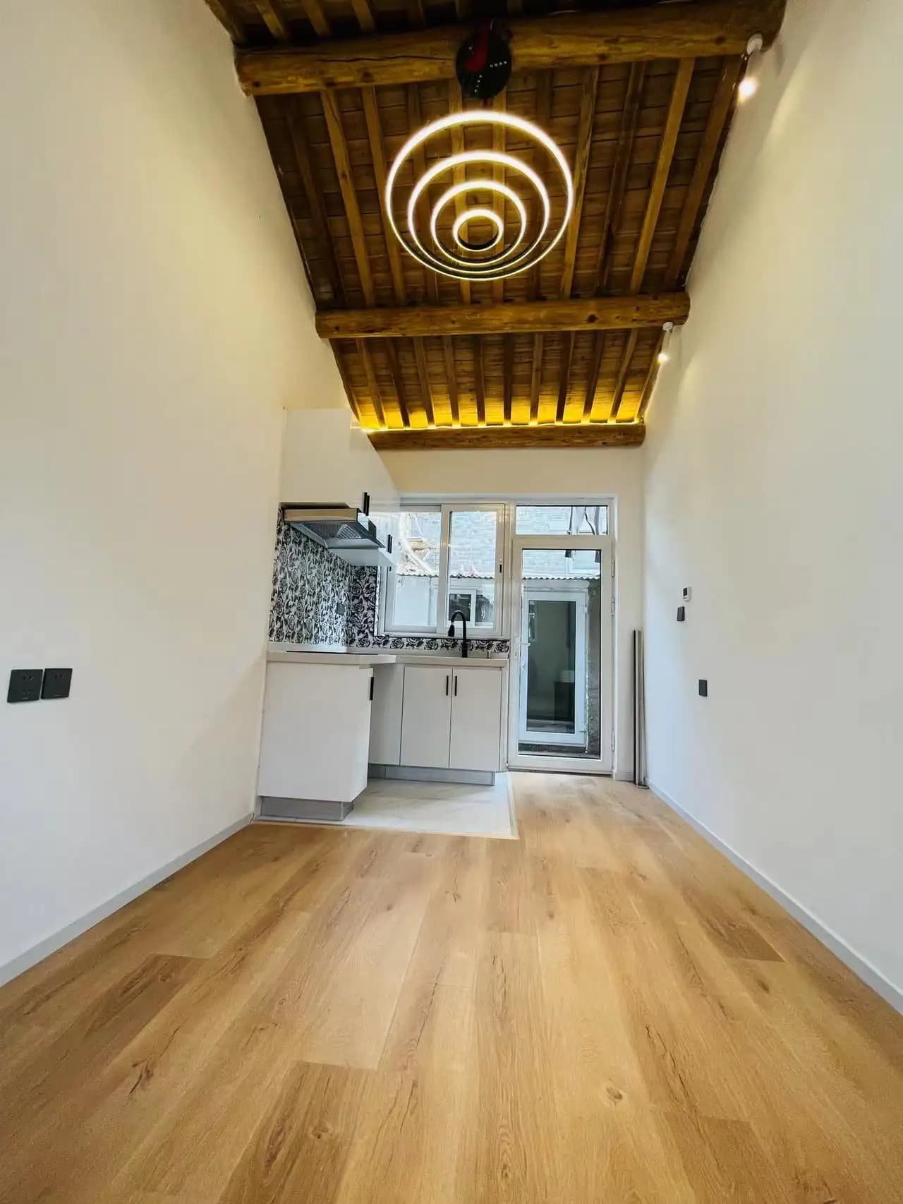 Andingmen Station, Xiaojingchang Hutong, 1bd