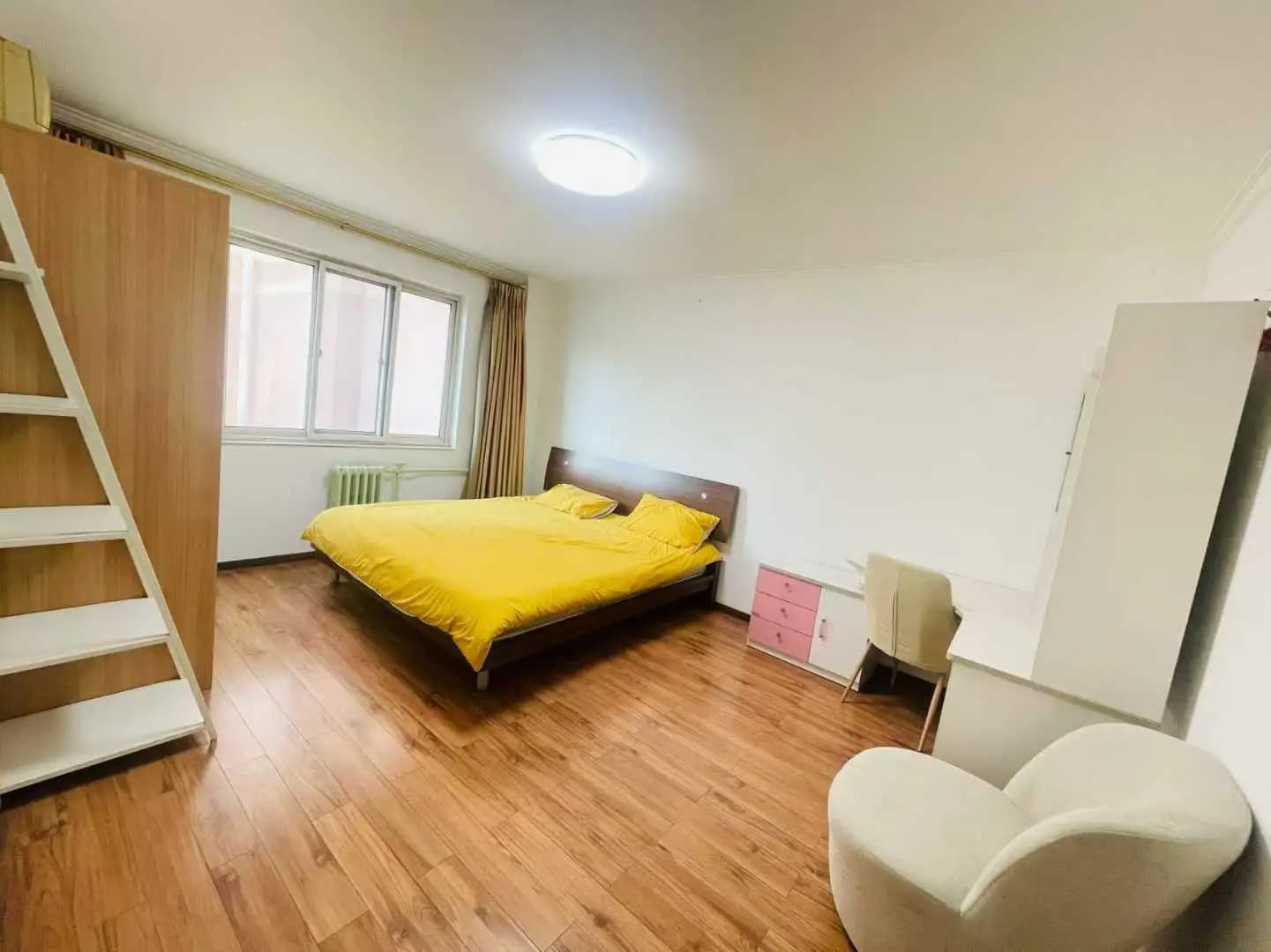 Shilihe, Huahui Yuan, Share house