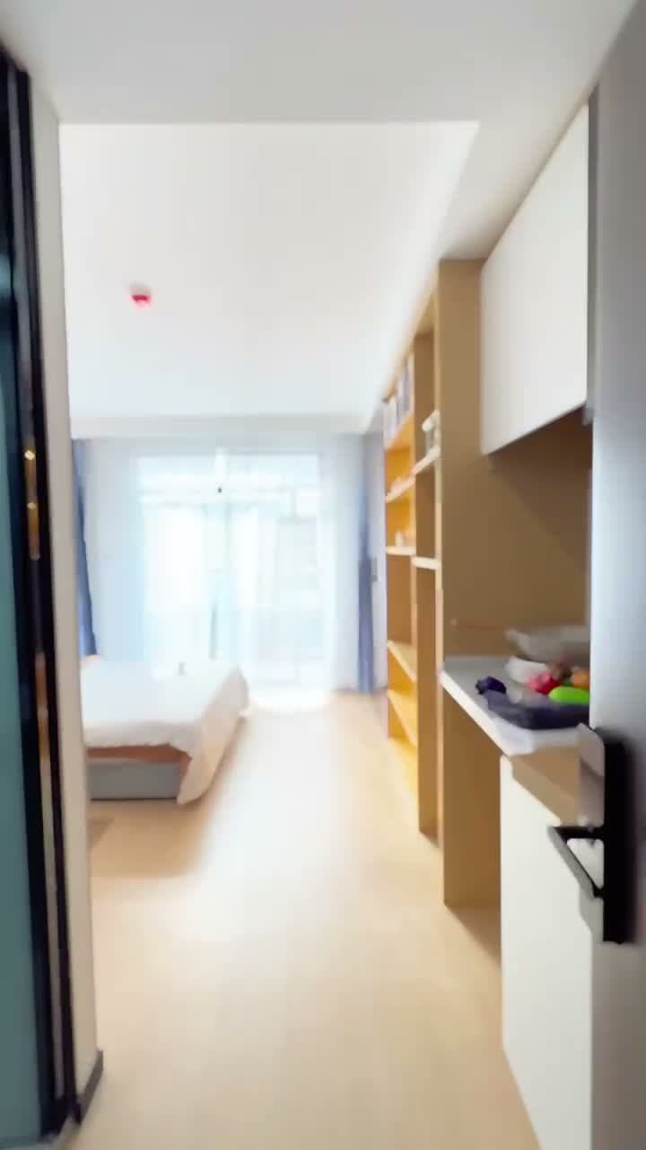 临洮路地铁站，华城寓江桥店，1居