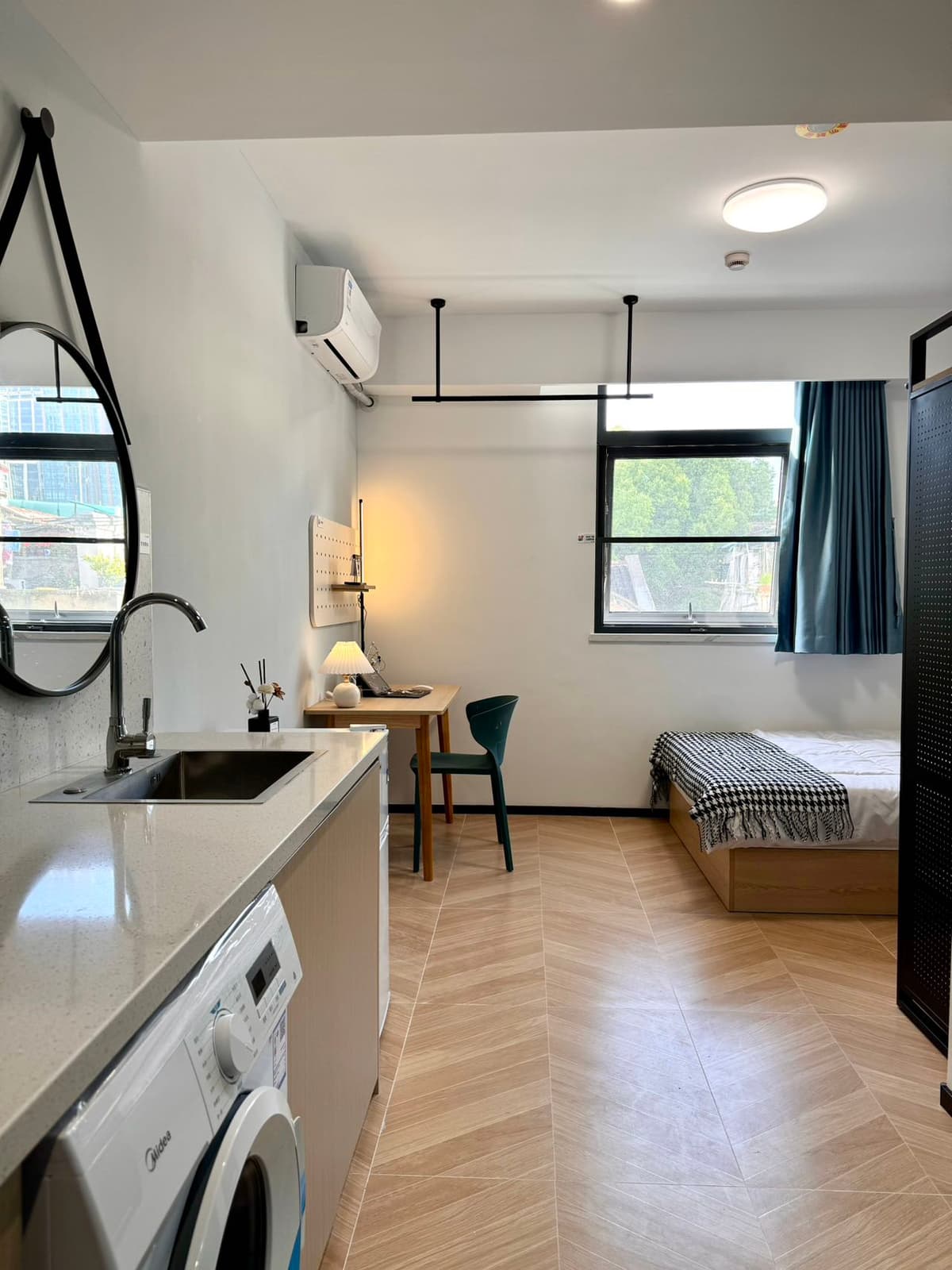 Nangjing West Road, SAIC Youth Apartment, 1bd