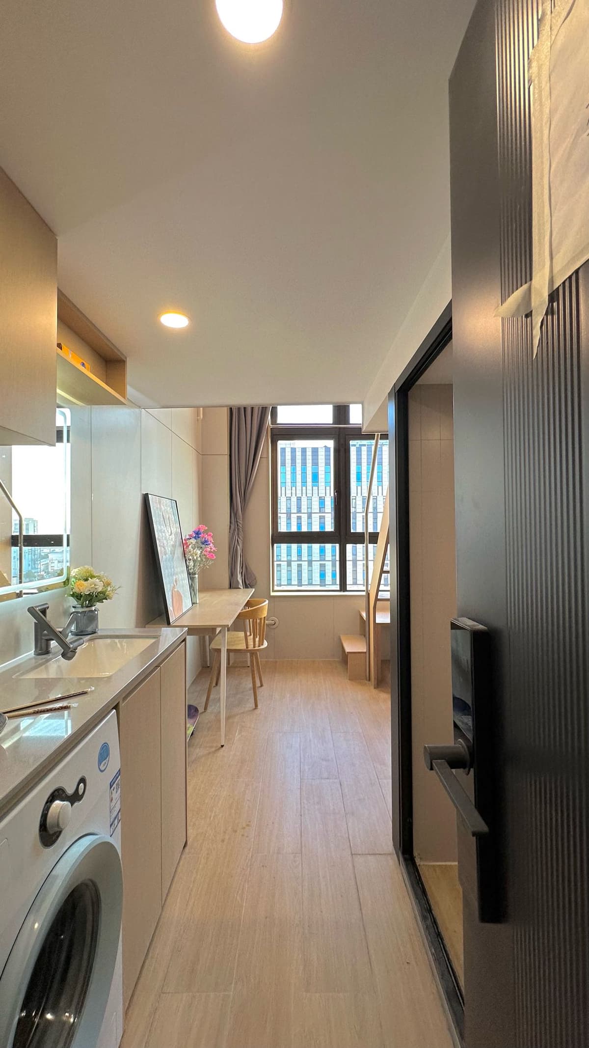 Lianhang Road Station, Zhi Qing Xiang Yu Lianhang Road Branch, 1bd