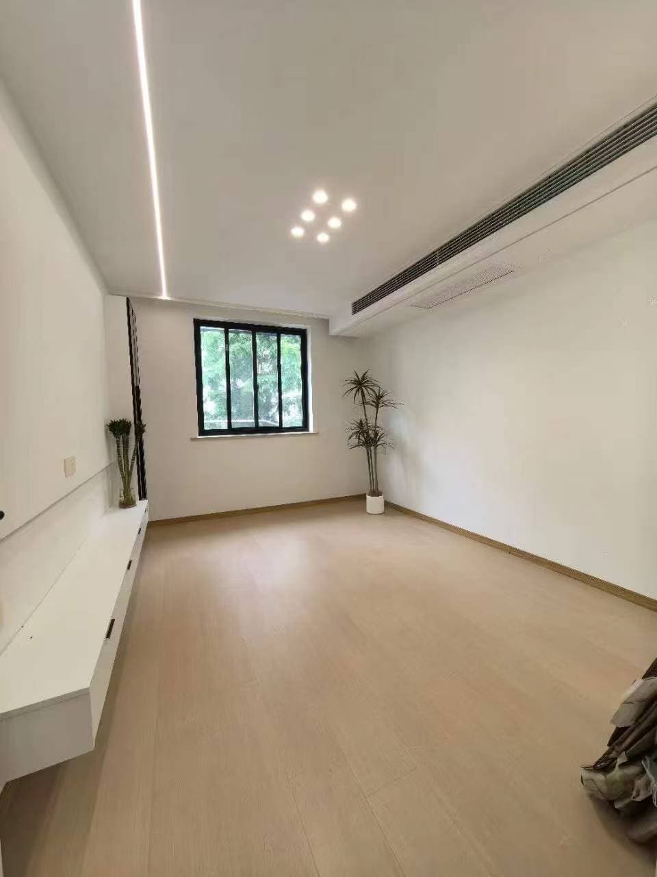 Loushanguan Road Station, Yuping Residential Area, 2bds