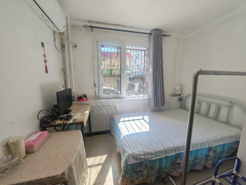 Foying Station, Shifoying Dongli, Share house