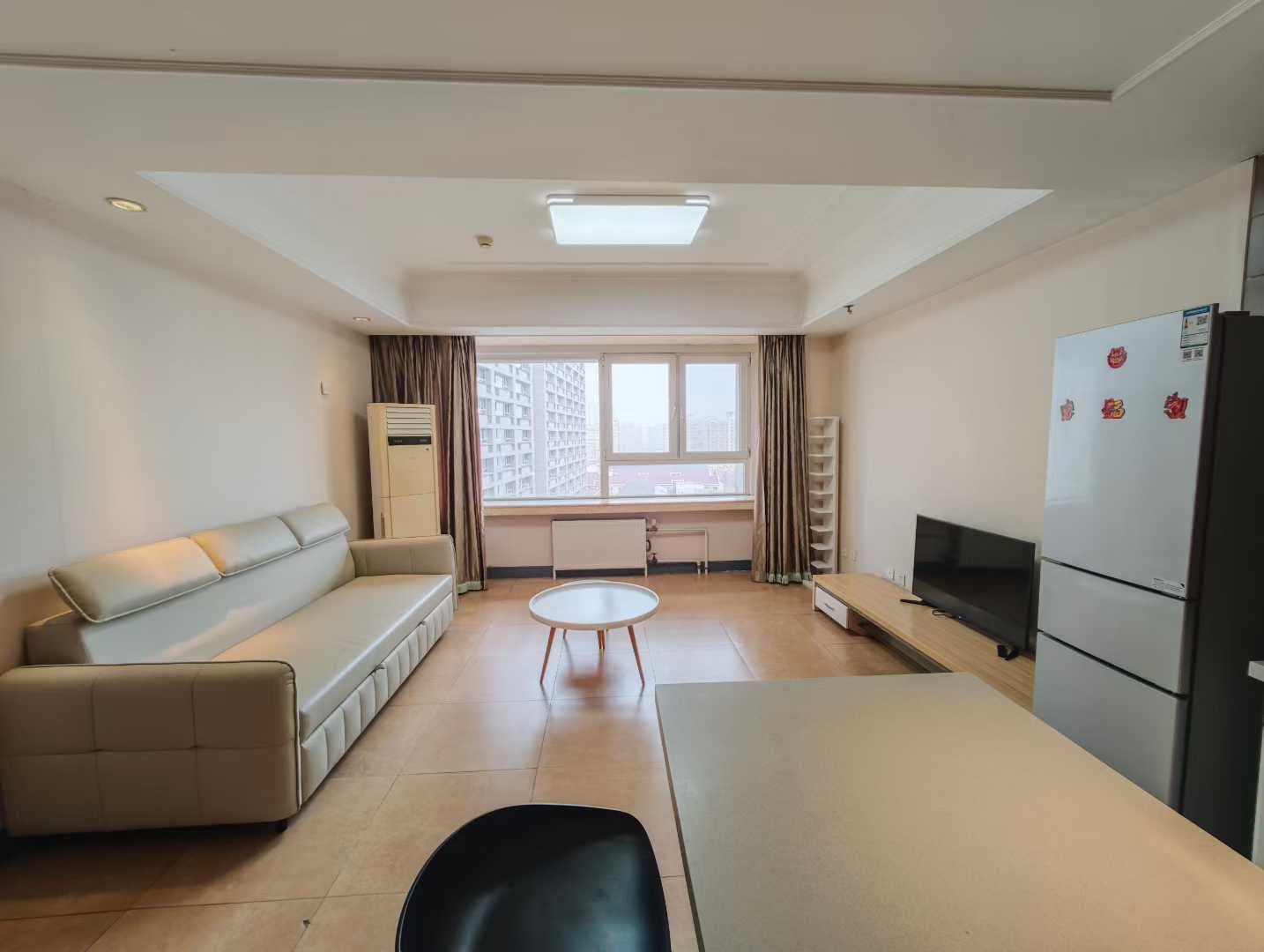 Sanlitun, Shoukai Xingfu Plaza, 1bd