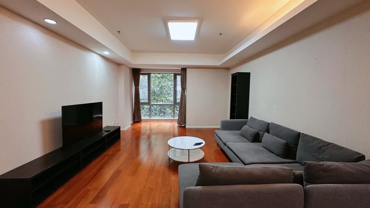 Liangmaqiao Station, 1bd