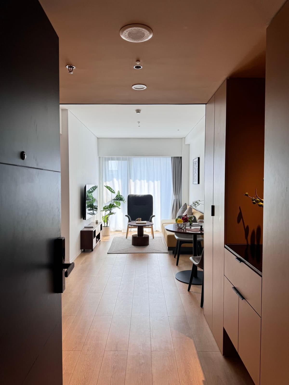 Dongsi Station, base Baishe Serviced Apartment, 2bds