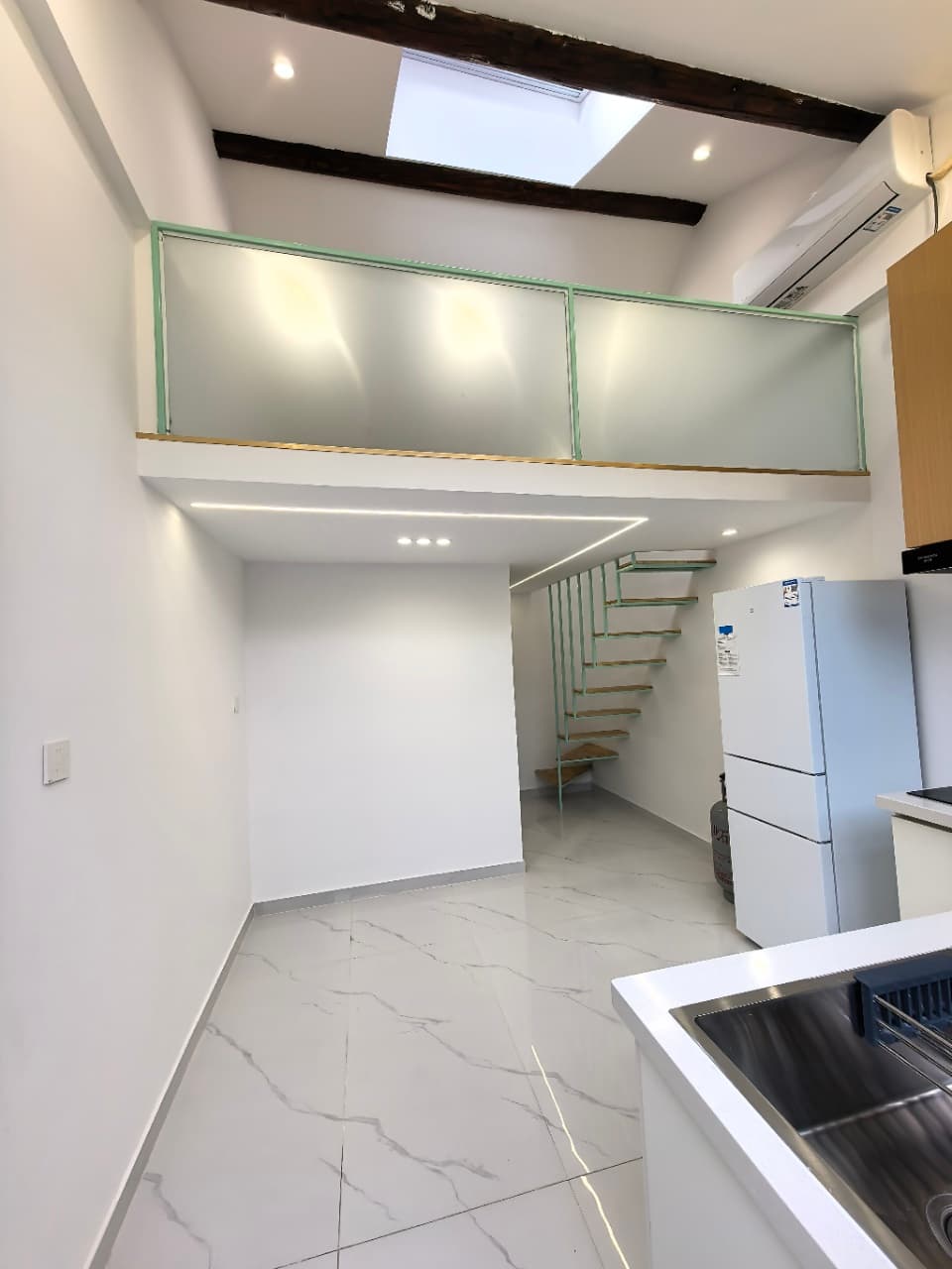 North Beihai Station, No.30 Dingfujie Hutong, 1bd