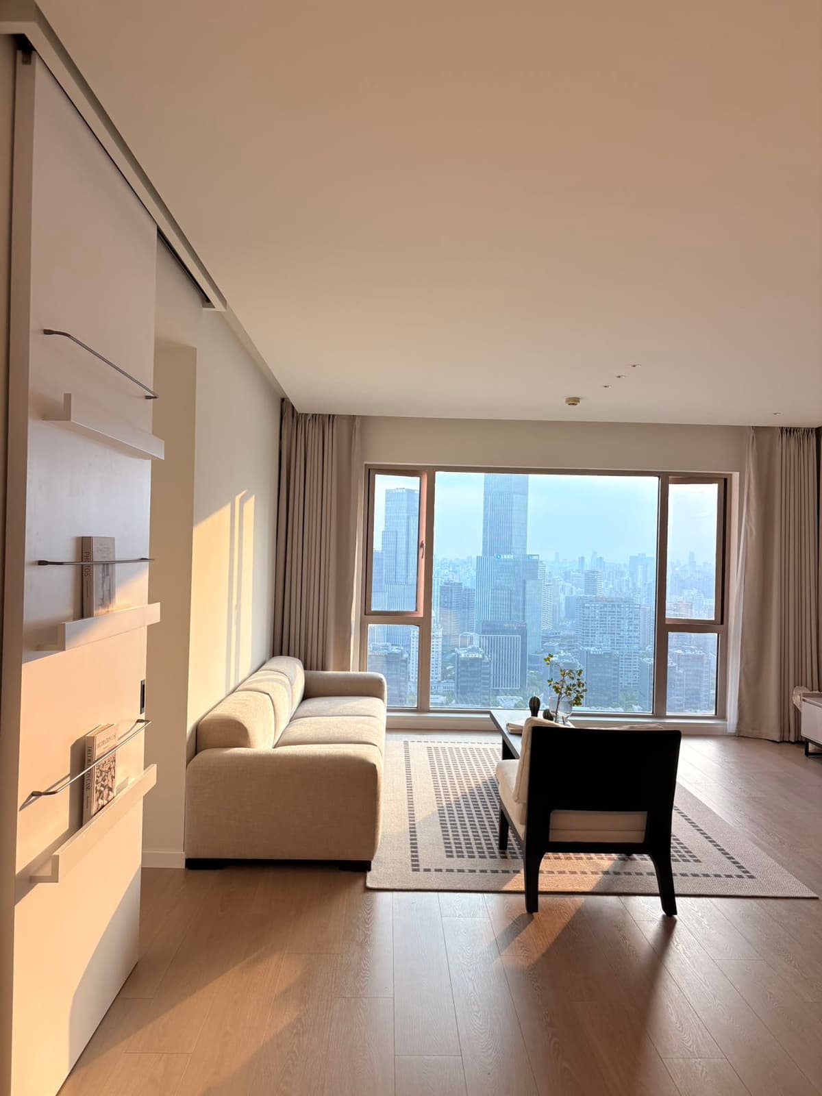 Shangcheng Road Station, Shimao Riviera Garden South Area, 2bds
